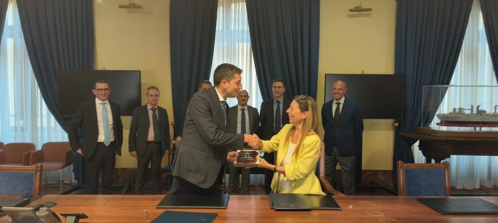 Agenzia Industrie Difesa e KNDS Ammo Italy S.p.A. siglano un Accordo di Collaborazione strategico/Agenzia Industrie Difesa and KNDS Ammo Italy S.p.A. Sign a Strategic Collaboration Agreement - 4 Agenzia Industrie Difesa e KNDS Ammo Italy S.p.A. siglano un Accordo di Collaborazione strategico/Agenzia Industrie Difesa and KNDS Ammo Italy S.p.A. Sign a Strategic Collaboration Agreement - 3